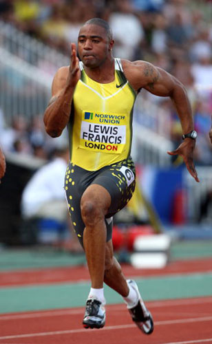 美国田径健将创下历史,获得冠军 美国田径健将创下历史,获得冠军