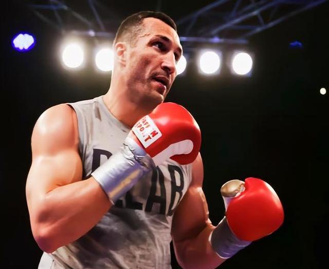 拳击男子半决赛,乌克兰选手获得胜利 拳击男子半决赛,乌克兰选手获得胜利