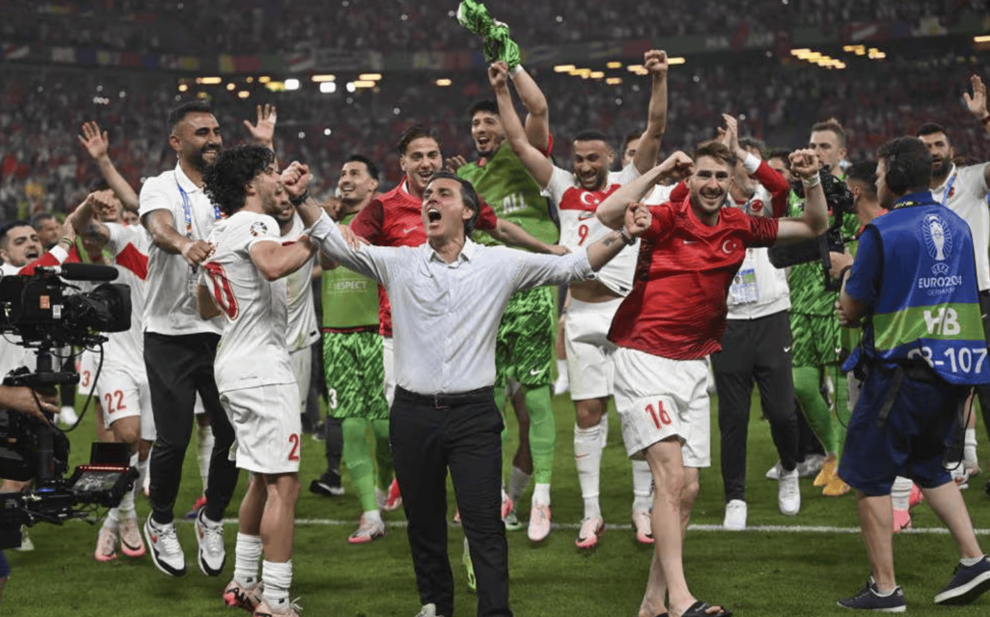 欧洲足球联赛引爆球迷狂热讨论 欧洲足球联赛引爆球迷狂热讨论