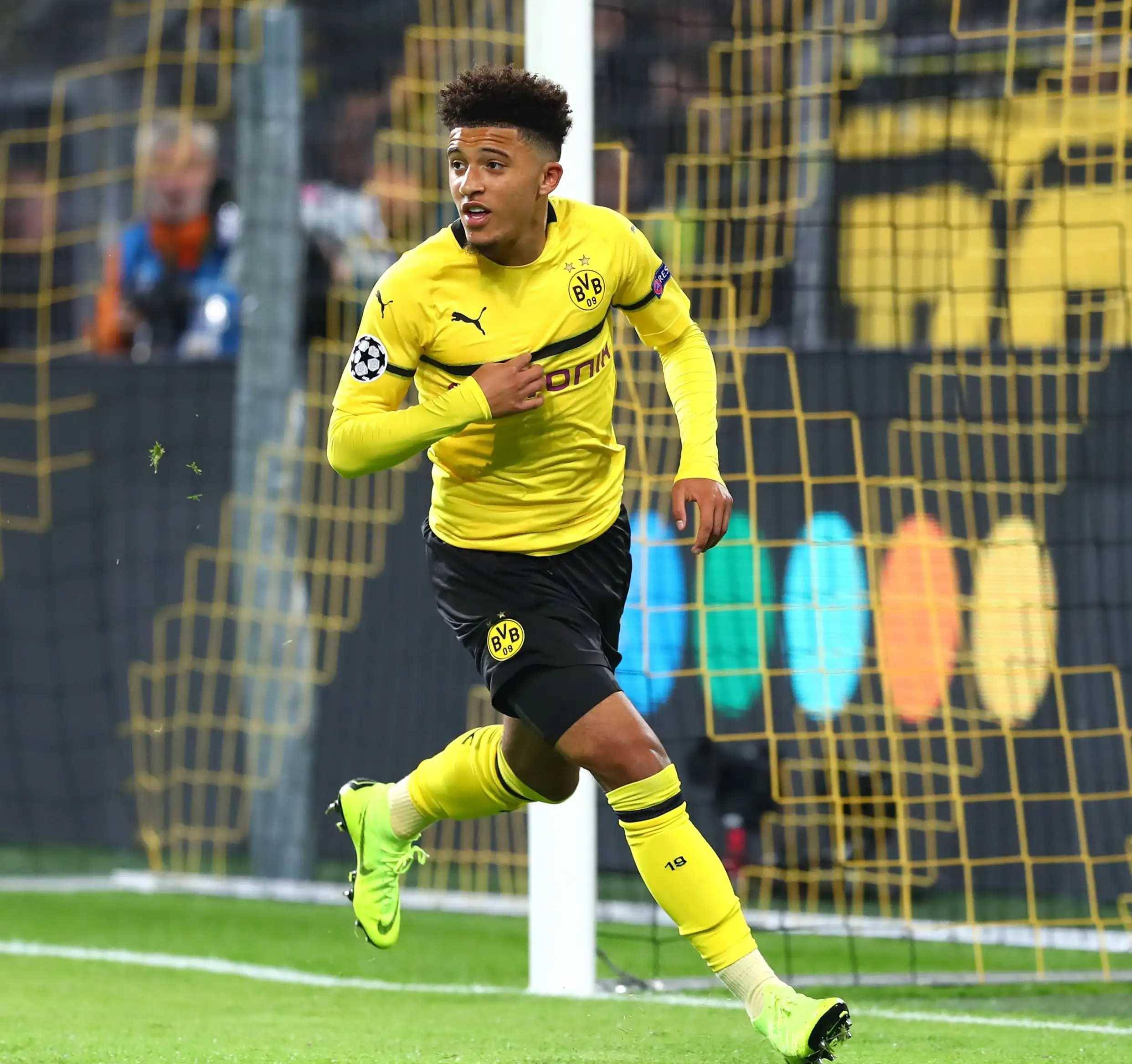 多特蒙德备战下一场比赛,全队士气高昂 多特蒙德备战下一场比赛,全队士气高昂