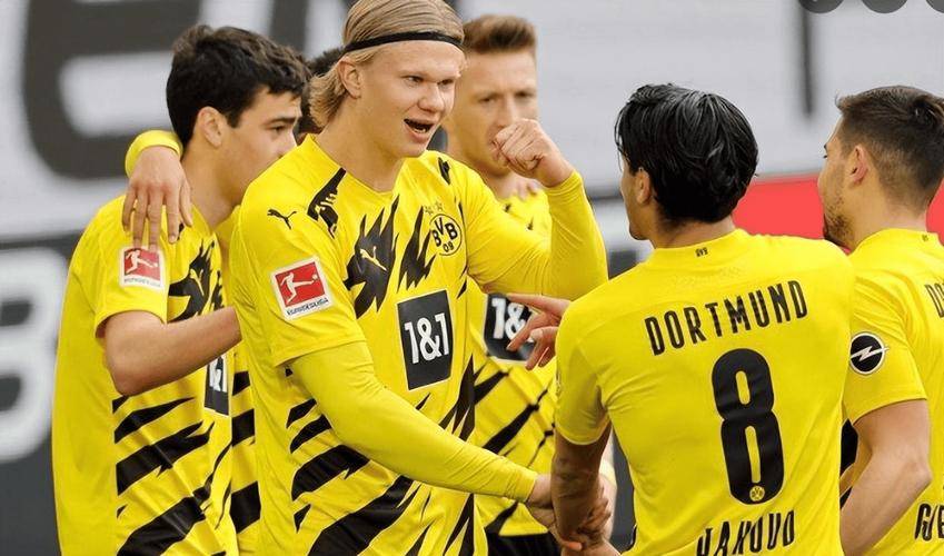 FB体育下载-多特蒙德主帅力挺年轻球员，集中精力备战