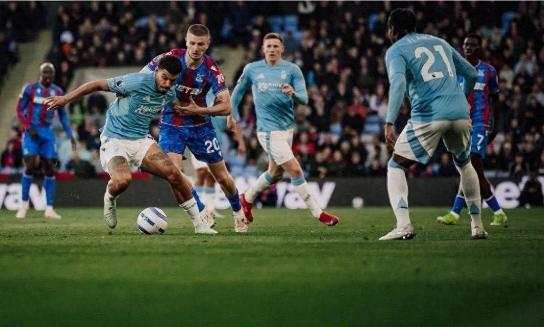 FB体育APP-卢旺达篮球联赛胜负悬殊，球员积分榜竞争激烈