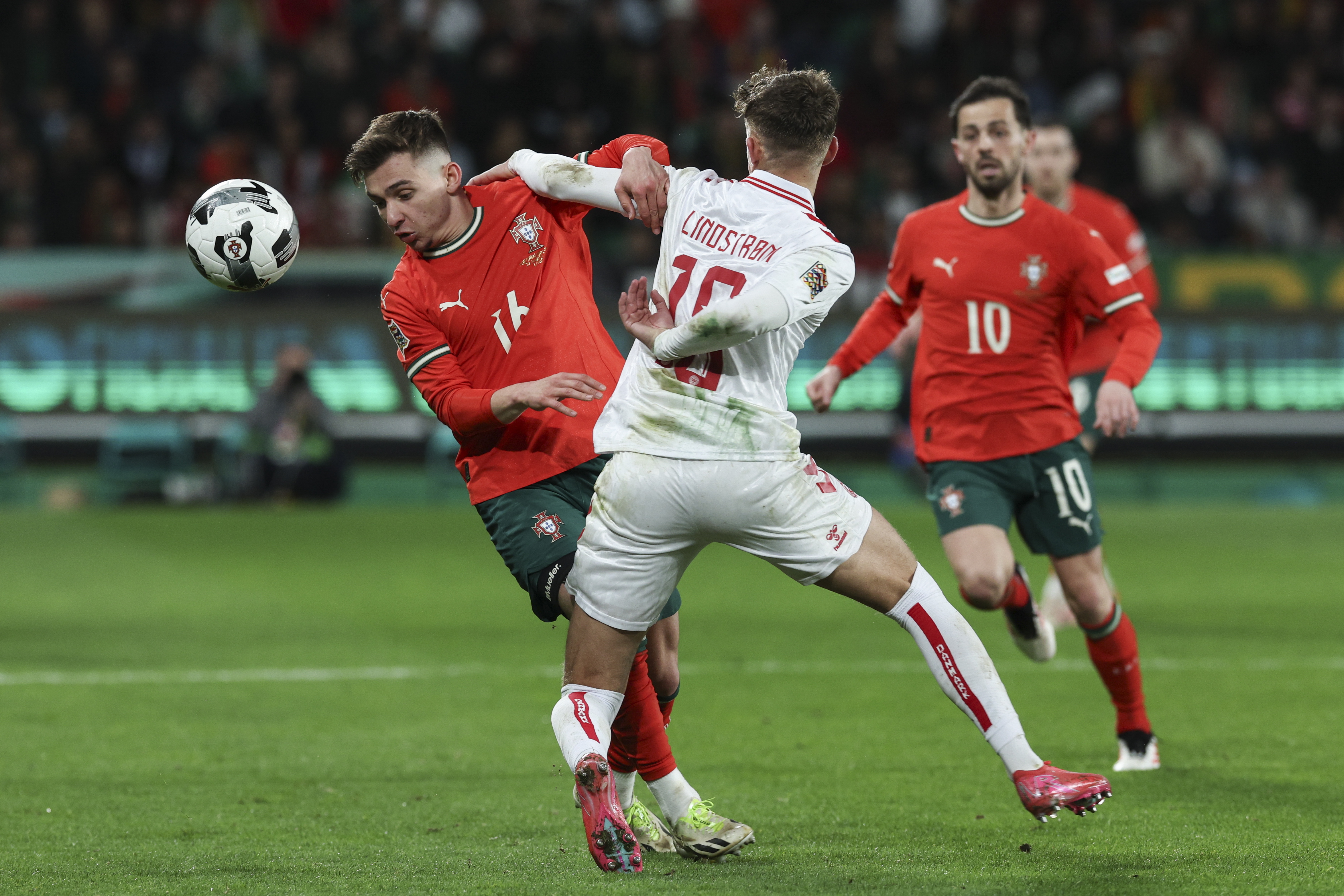 包含激动人心的比赛!欧国联决赛引发球迷热议的词条 包含激动人心的比赛!欧国联决赛引发球迷热议的词条