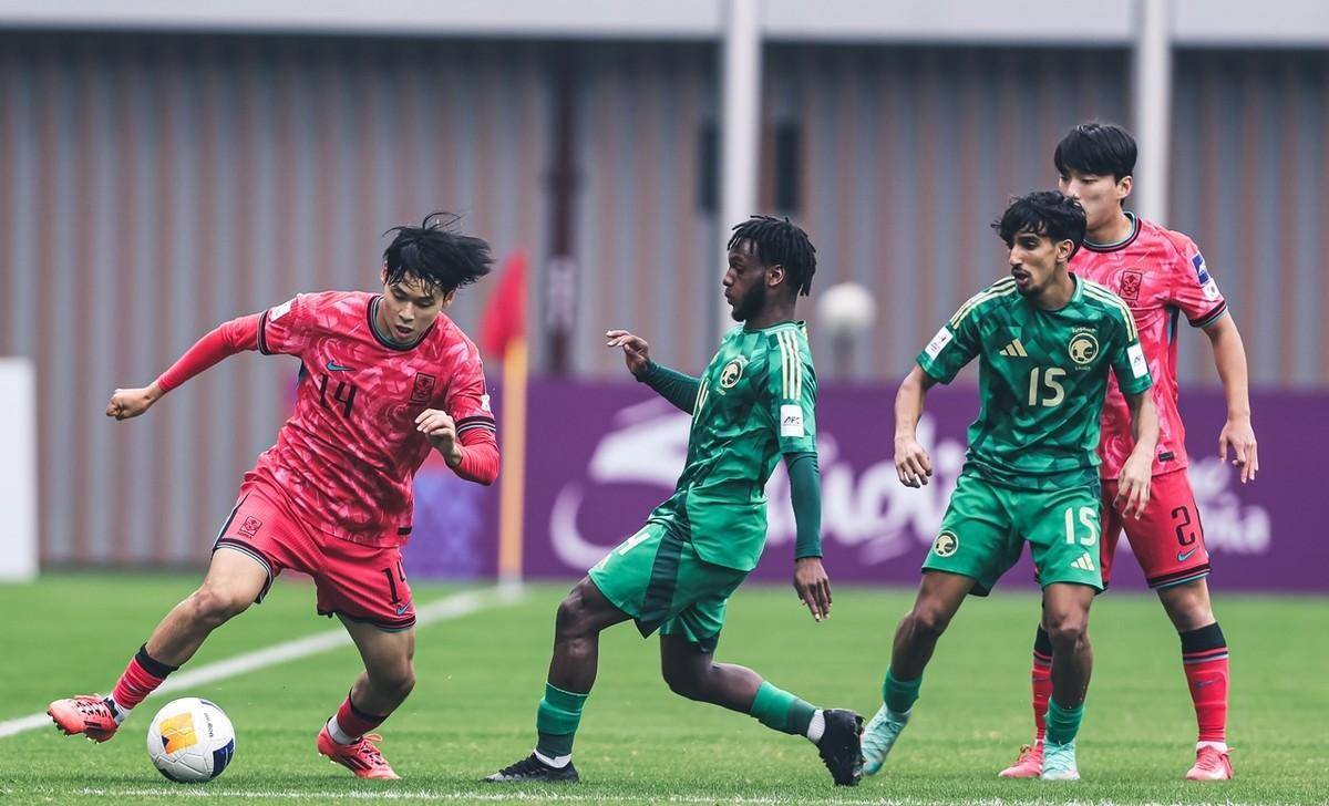 包含沙特球队遭遇败局,无缘晋级下一轮的词条 包含沙特球队遭遇败局,无缘晋级下一轮的词条