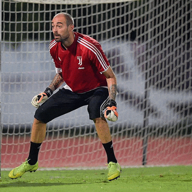 FB体育官方网站-足坛动态：C罗解约或导致尤文陷转会危机