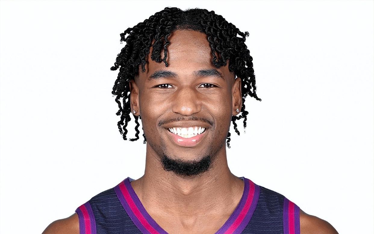 亚眠官方宣布引进新外援,加强球队实力 亚眠官方宣布引进新外援,加强球队实力