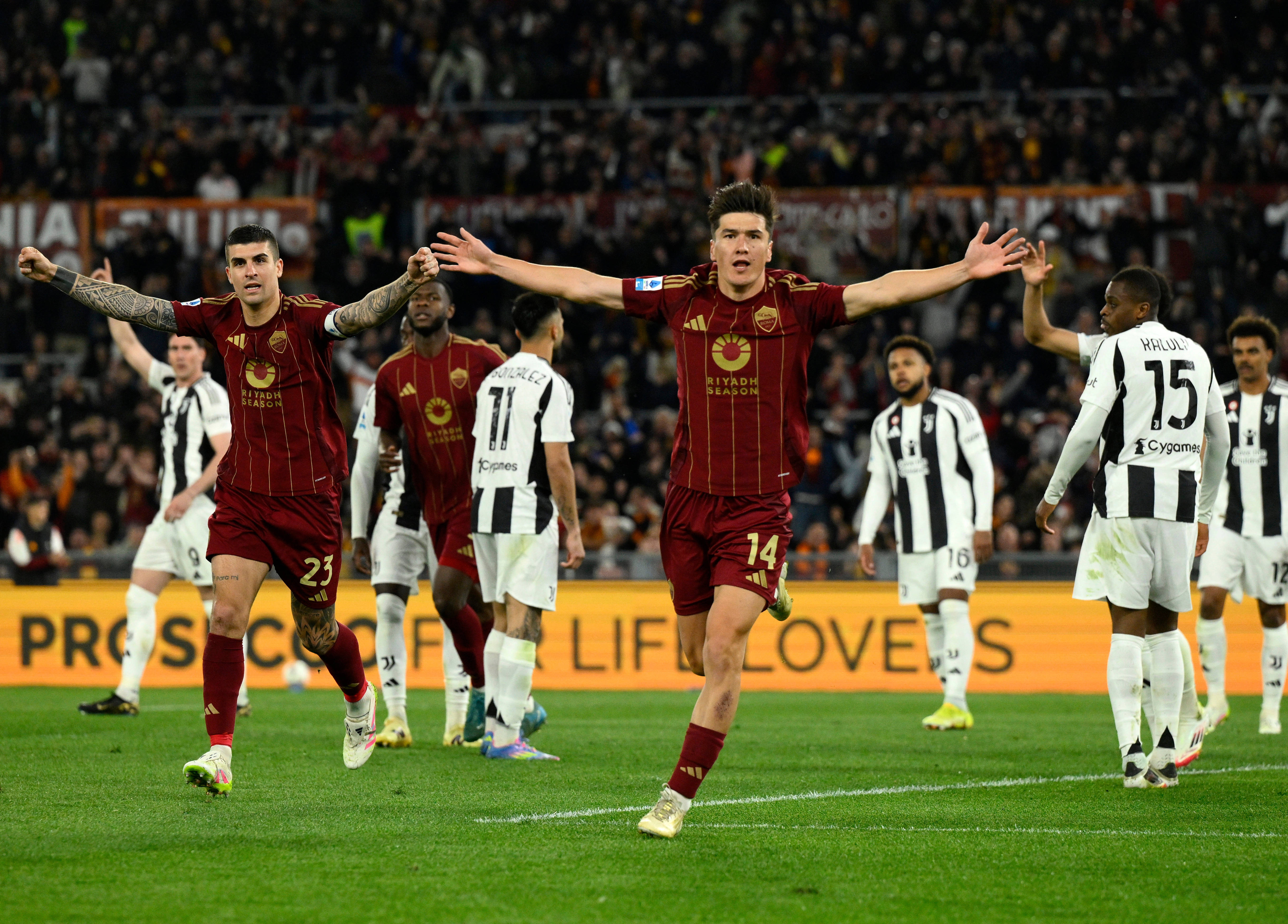 尤文图斯客场大胜亚特兰大,稳坐榜首宝座 尤文图斯客场大胜亚特兰大,稳坐榜首宝座