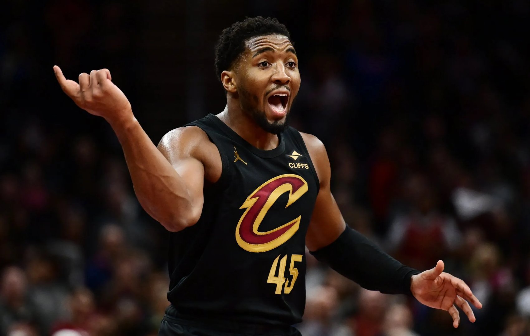 骑士临危不惧,击败勇士挽回总决赛颓势 骑士临危不惧,击败勇士挽回总决赛颓势