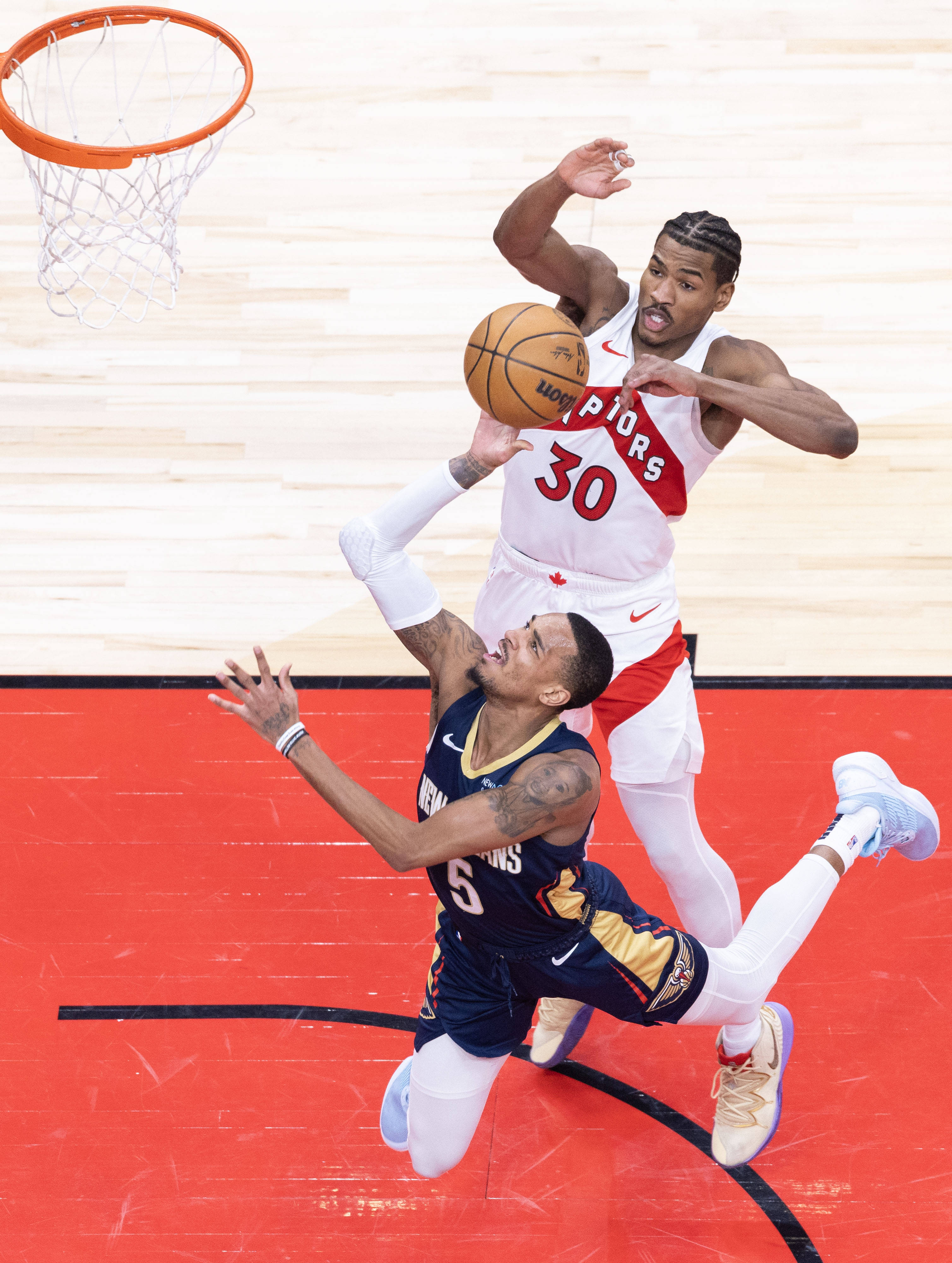 猛龙队大胜篮网,继续领跑东部 猛龙队大胜篮网,继续领跑东部