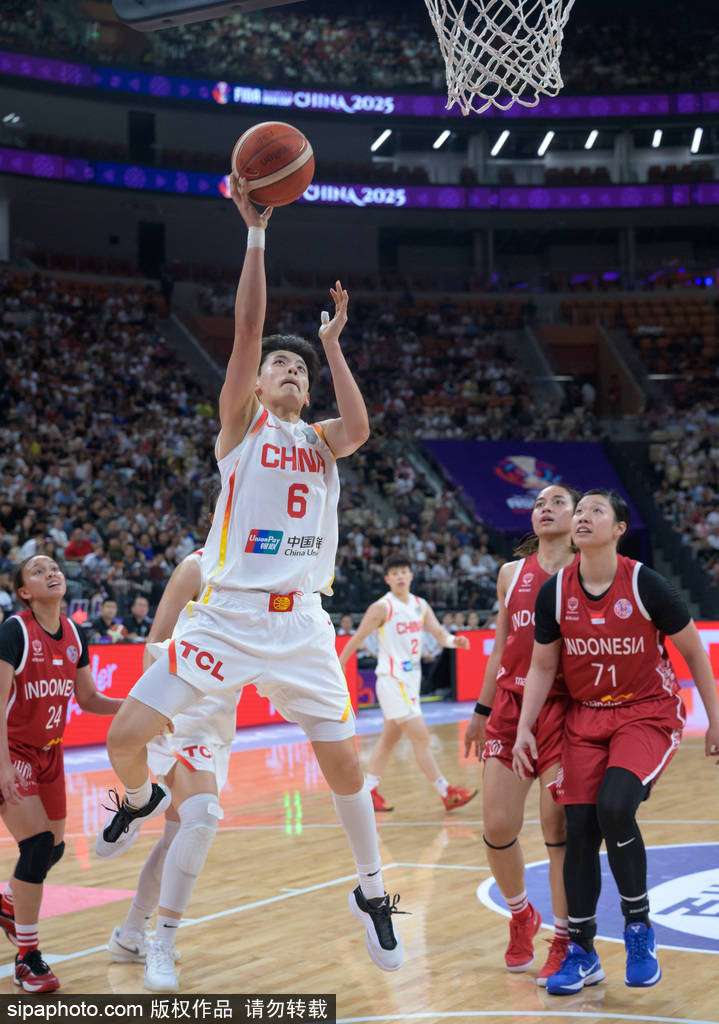 男篮联赛热门球队的表现令人瞩目 男篮联赛热门球队的表现令人瞩目