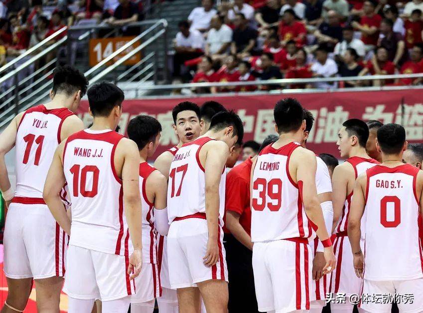 男篮联赛热门球队的表现令人瞩目 男篮联赛热门球队的表现令人瞩目