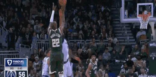 雄鹿球员受伤缺阵,球队遭遇困境 雄鹿球员受伤缺阵,球队遭遇困境