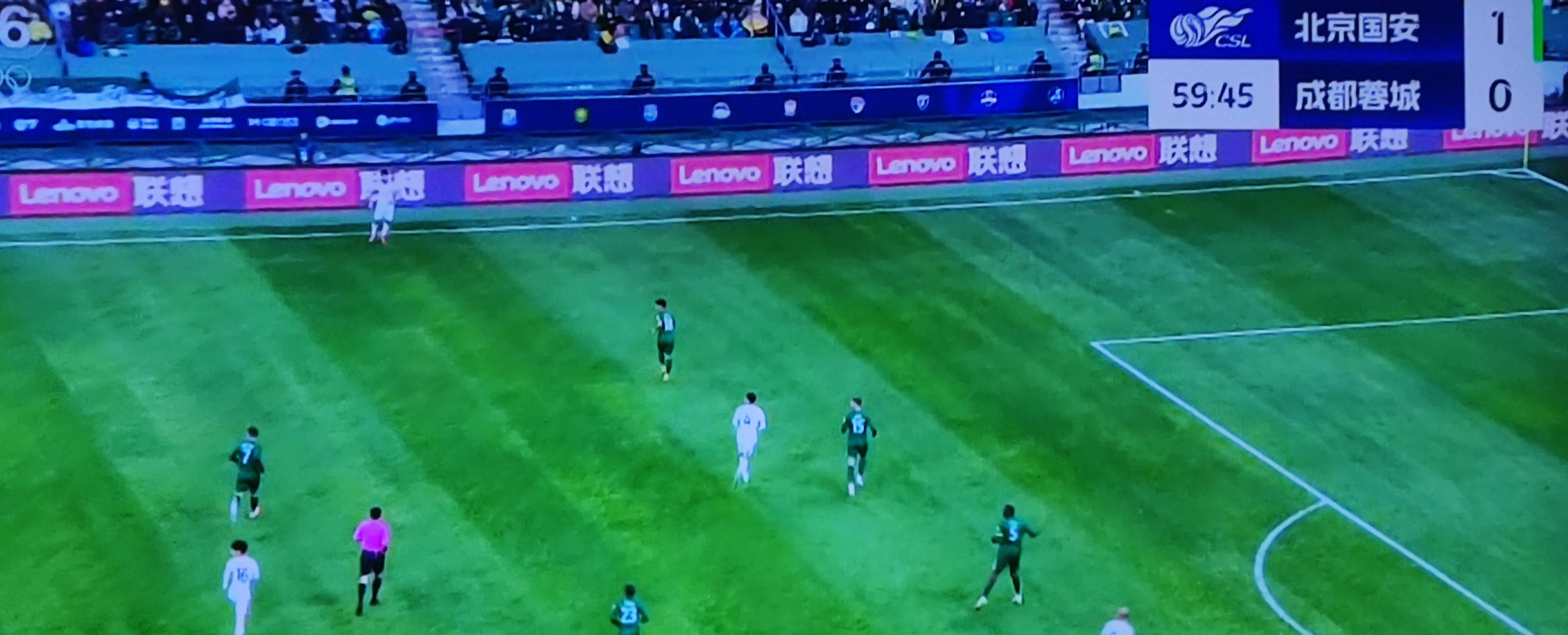 强队出线,球迷期待下一轮比赛 强队出线,球迷期待下一轮比赛