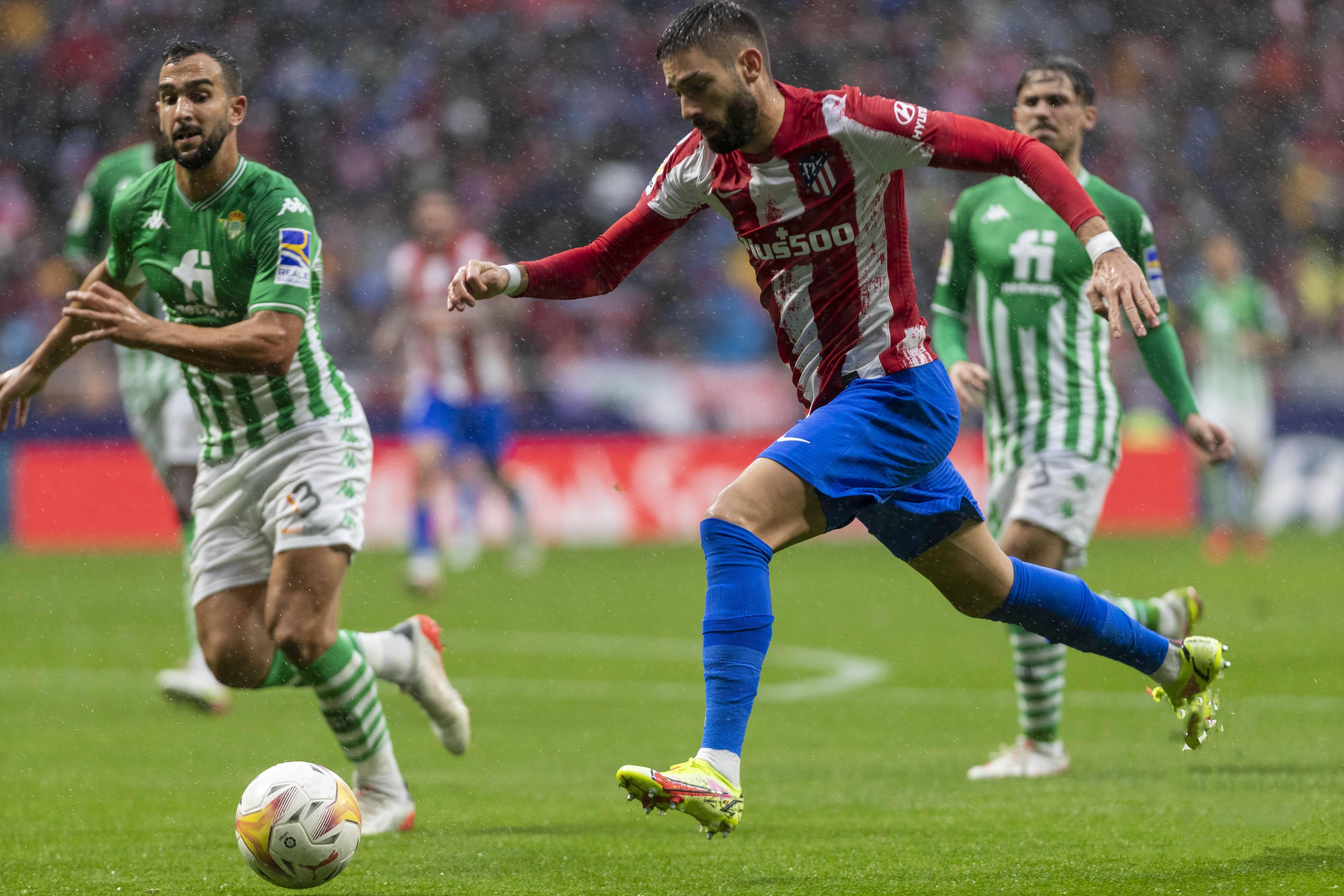 技术运用娴熟,球队在比赛中展现出高超水平 技术运用娴熟,球队在比赛中展现出高超水平