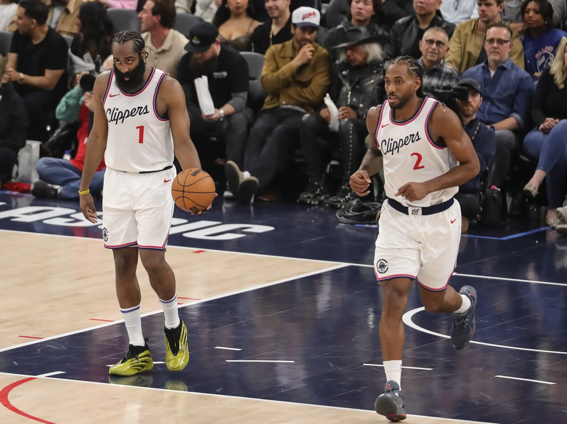 快船主场击败鹈鹕,遥遥领先西部 快船主场击败鹈鹕,遥遥领先西部