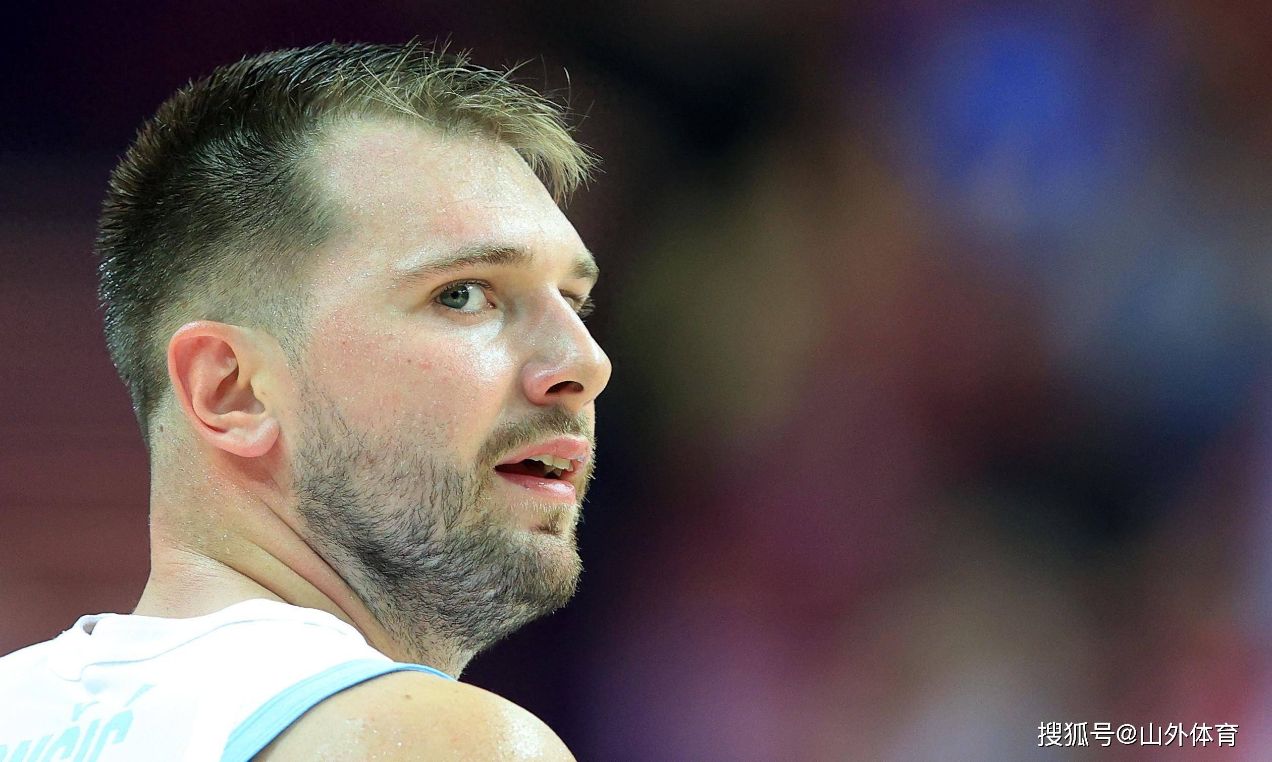 东契奇三双砍下胜利,掘金全面领先 东契奇三双砍下胜利,掘金全面领先