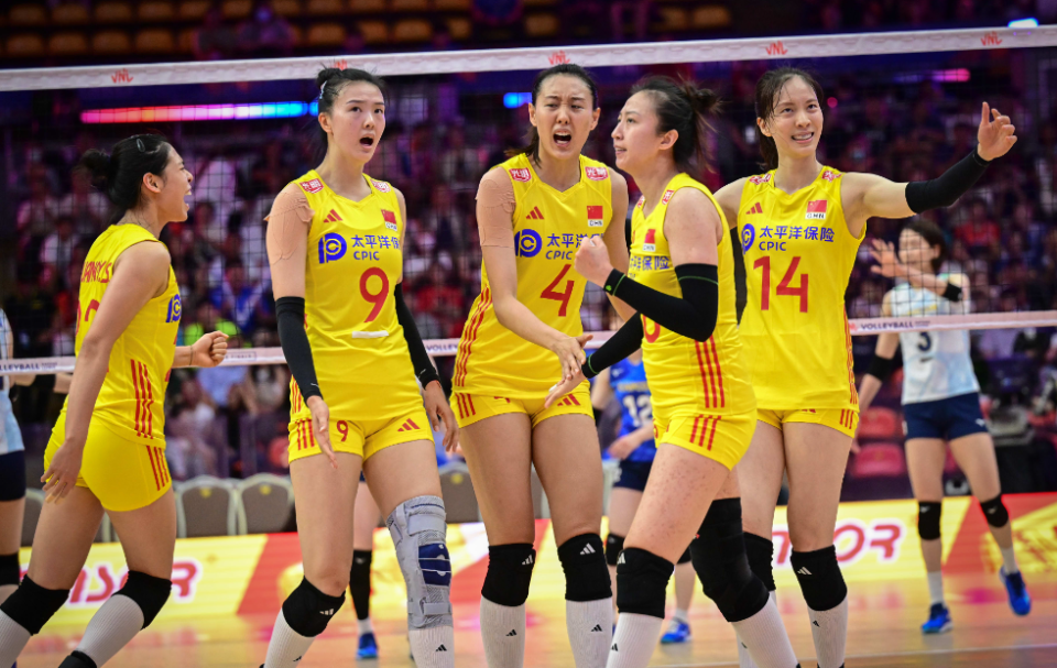 FB体育在线-中国队横扫印尼队，辛杜高光表现