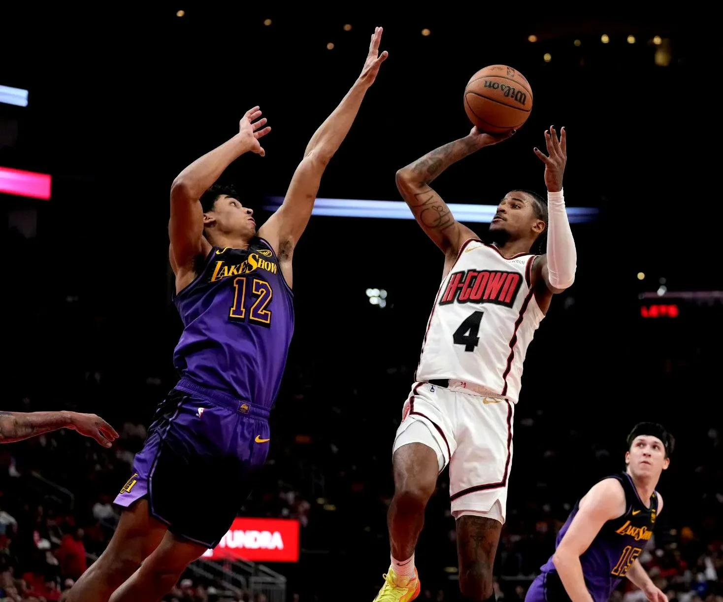 -包含雷霆完胜爵士，霍勒迪状态火热的词条